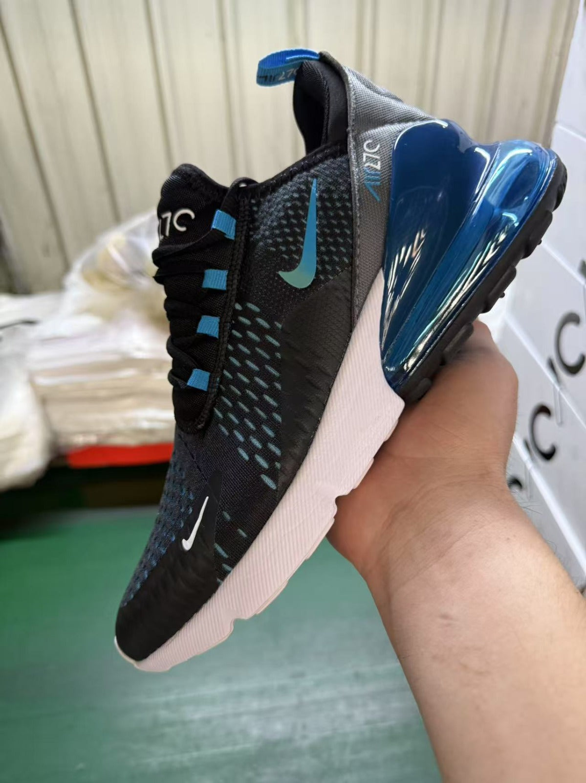 Nike Air Max 270 Sneakers
