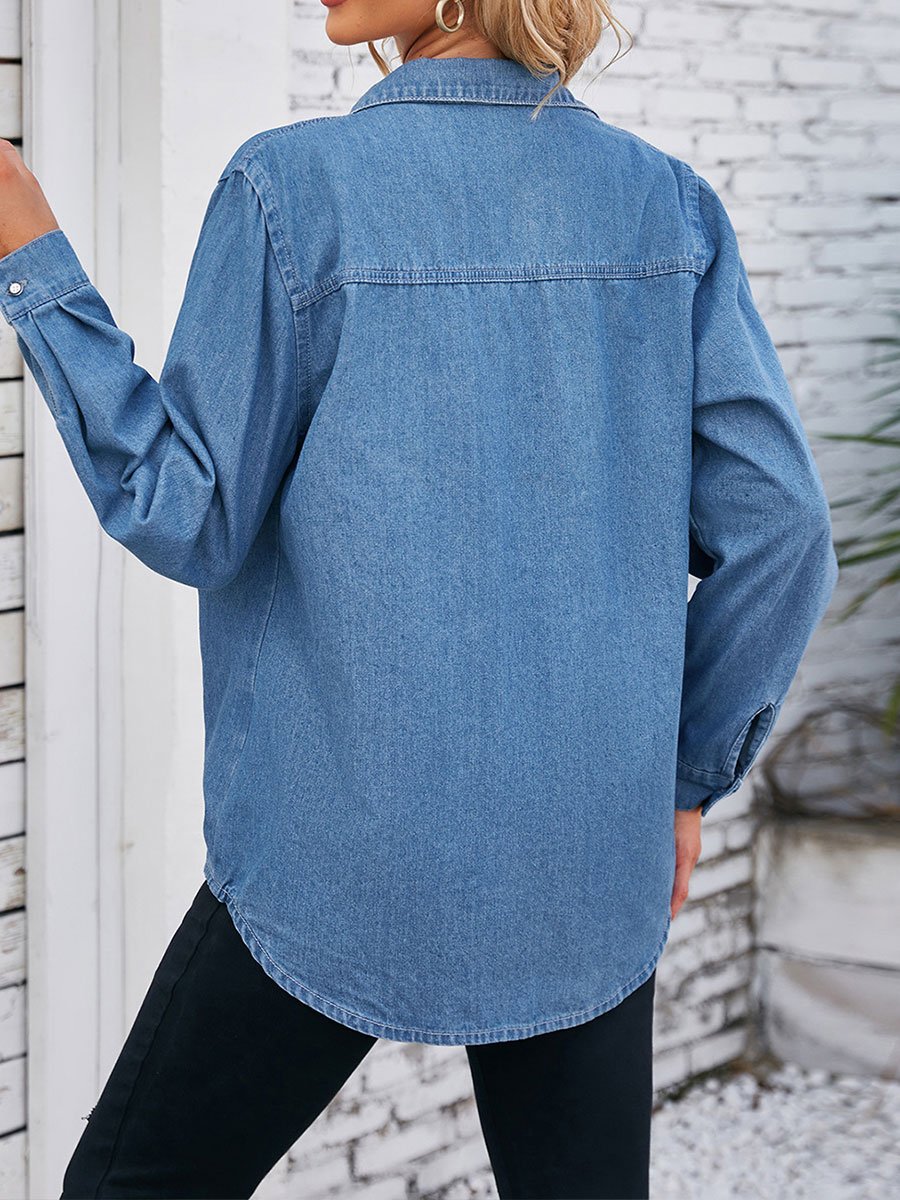 Klassisk tvättad denimskjorta för kvinnor 