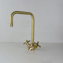 Load image into Gallery viewer, Single Hole Bathroom Faucet - Antique Brass Bathroom Faucet